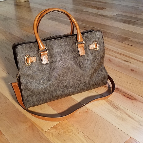 Michael Kors logo handbag ***sold on other website - Picture 3 of 6